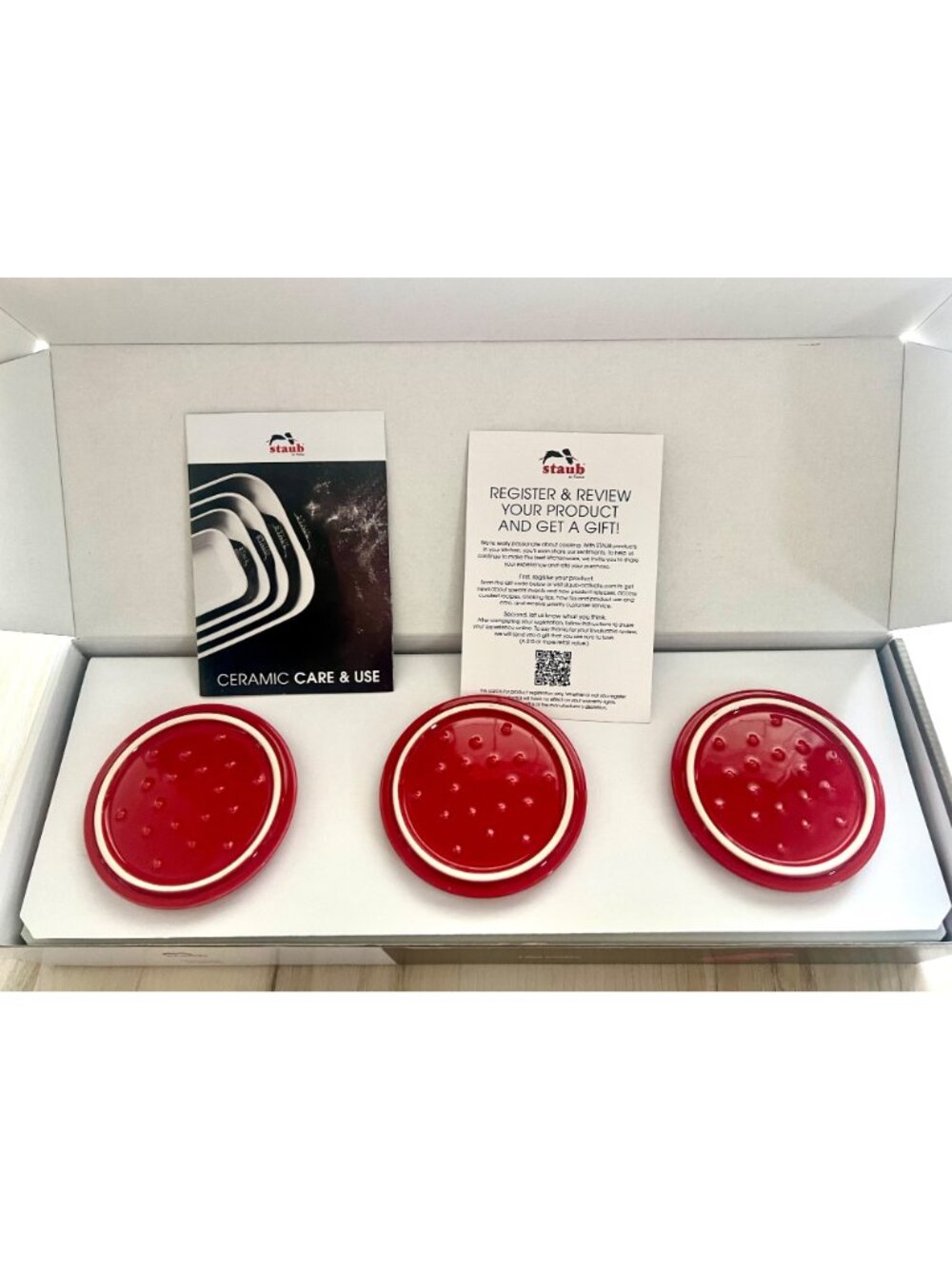 Red Staub Ceramic Mini Cocotte Dutch Oven Ramekin 3-Piece Set 10cm NWT - Picture 3 of 9